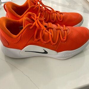 EUC Nike Zoom orange and white mens shoes size 11.